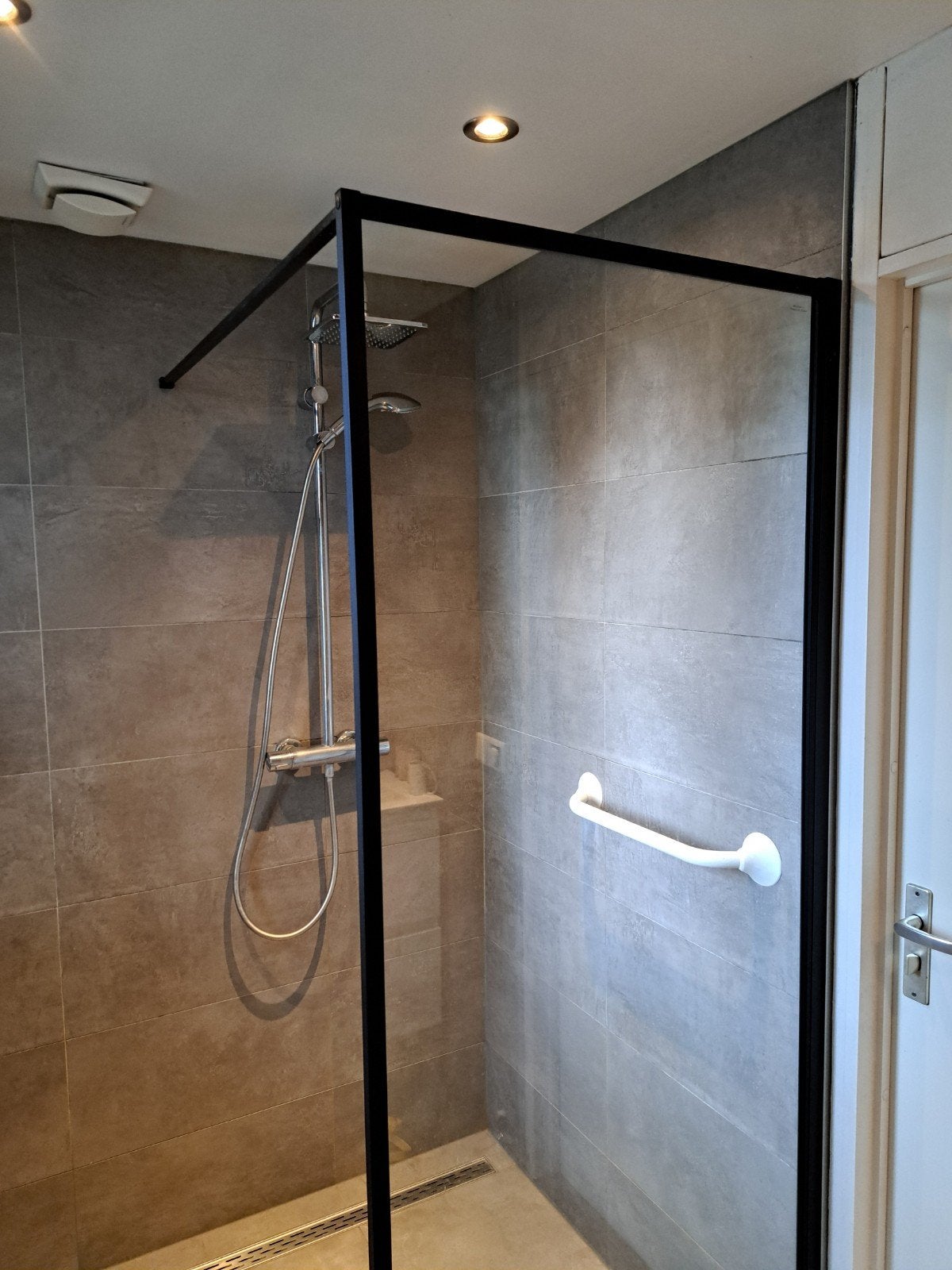 douchewand 78 x 200 mat zwart, Ophalen