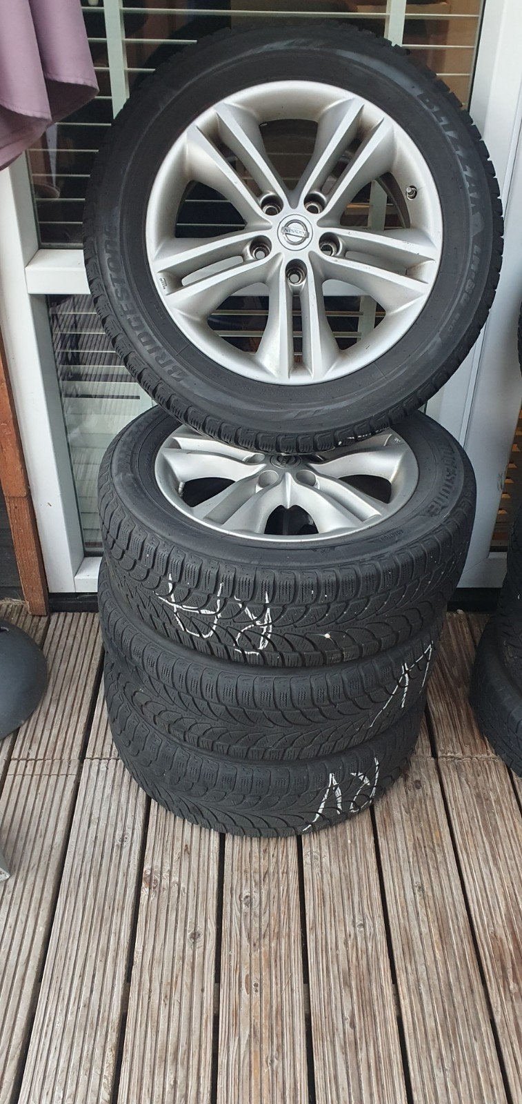 Nissan qashqai winterbanden op aluminium velgen 215 60 17, Auto-onderdelen, Banden en Velgen, 17 inch, Personenwagen, Gebruikt