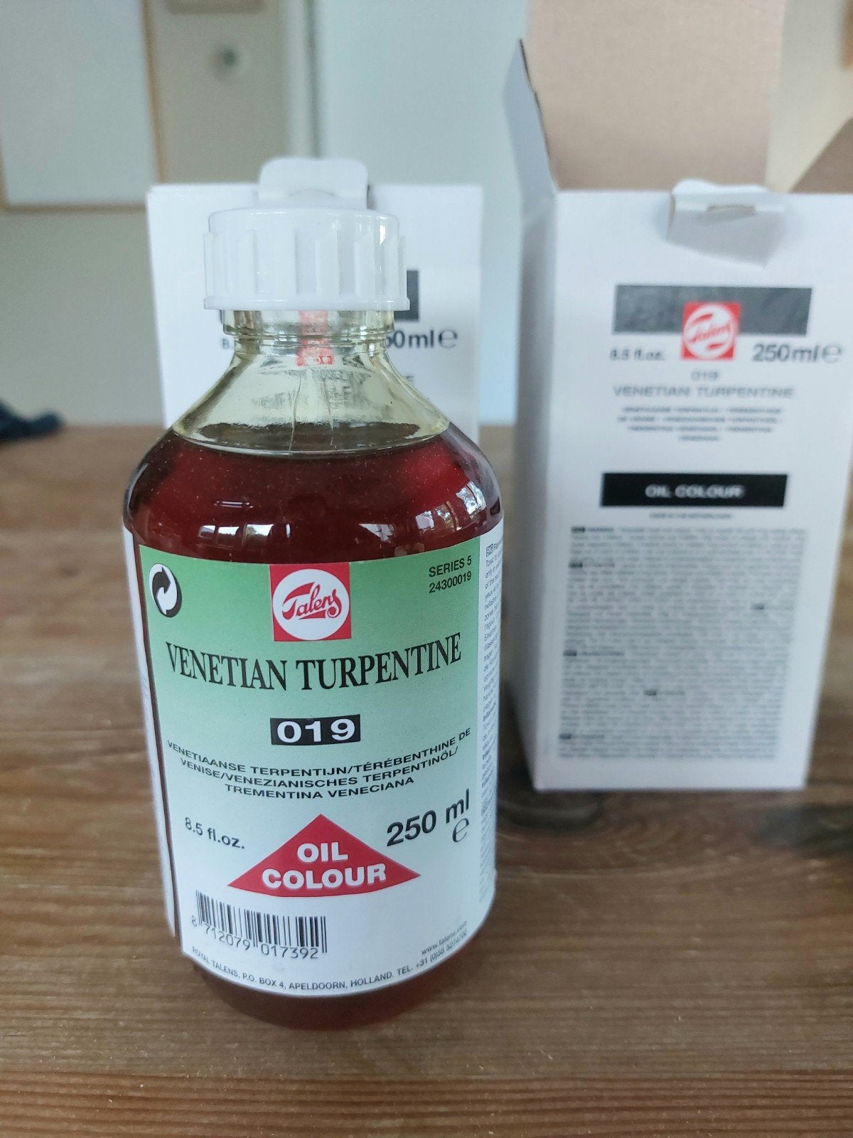 Venetiaanse terpentijn van talen, Ophalen, Schoonmaakmiddel