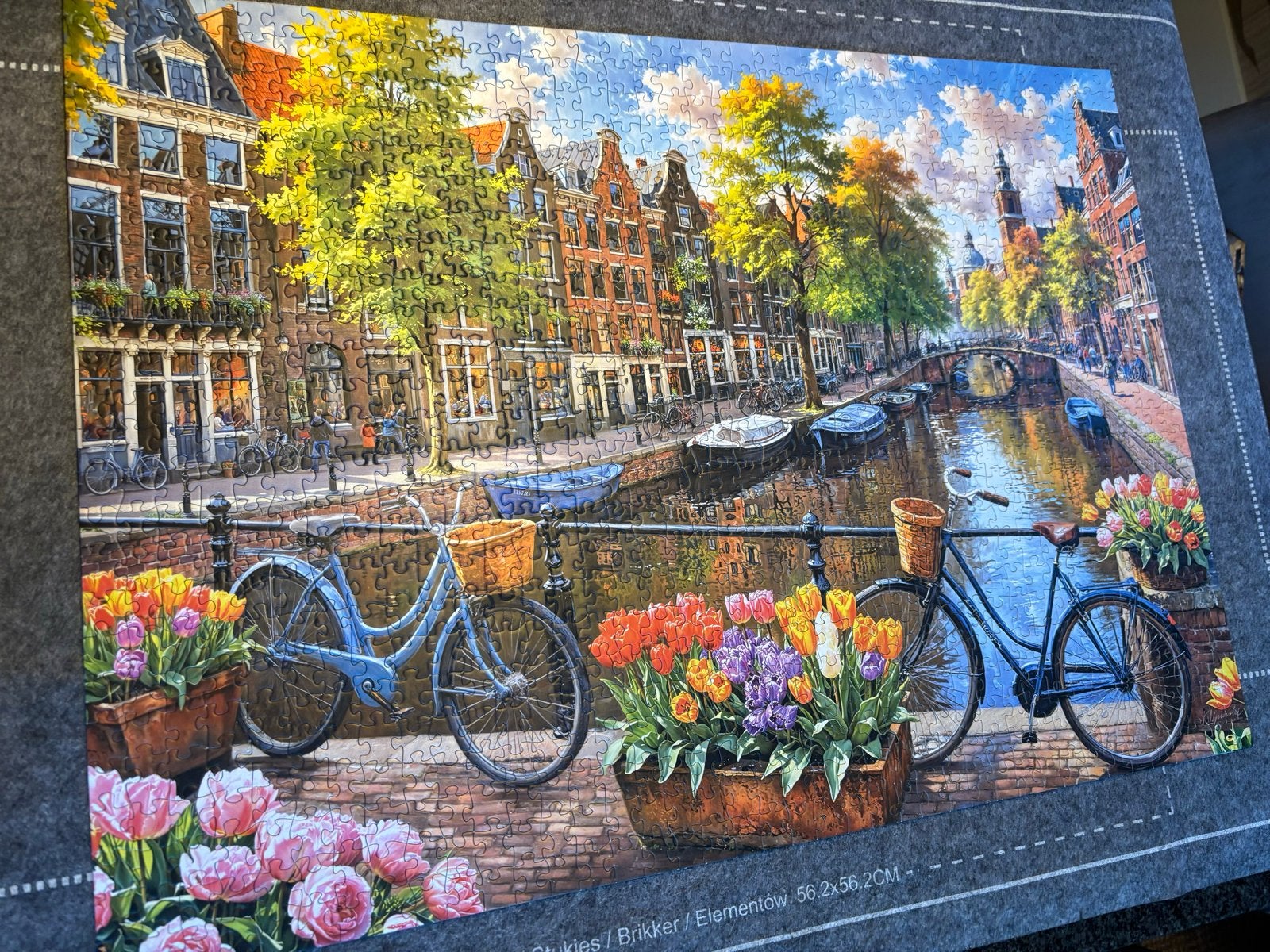 Cherry Pazzi Legpuzzel Amsterdam Tulpen 1000 stukjes, Hobby en Vrije tijd, Een of twee spelers, Ophalen of Verzenden, Zo goed als nieuw