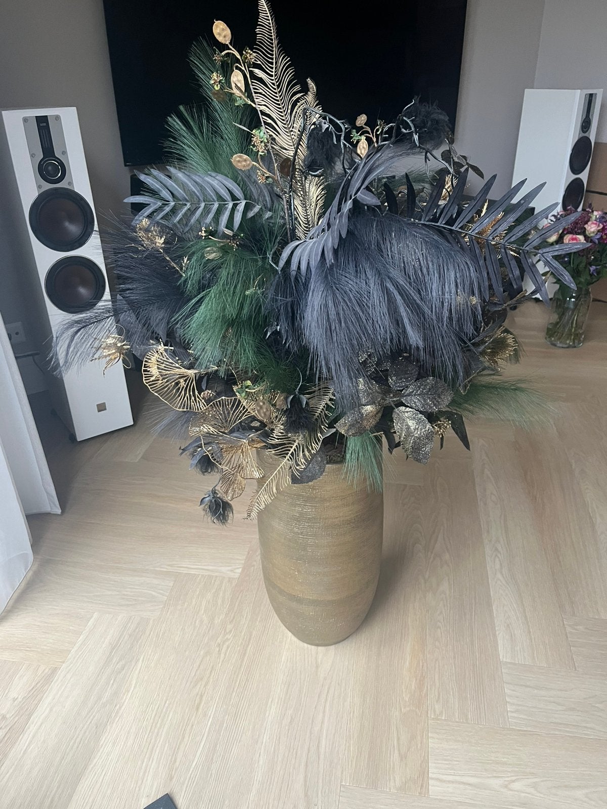Zijdeboeket met grote gouden vaas, Ophalen