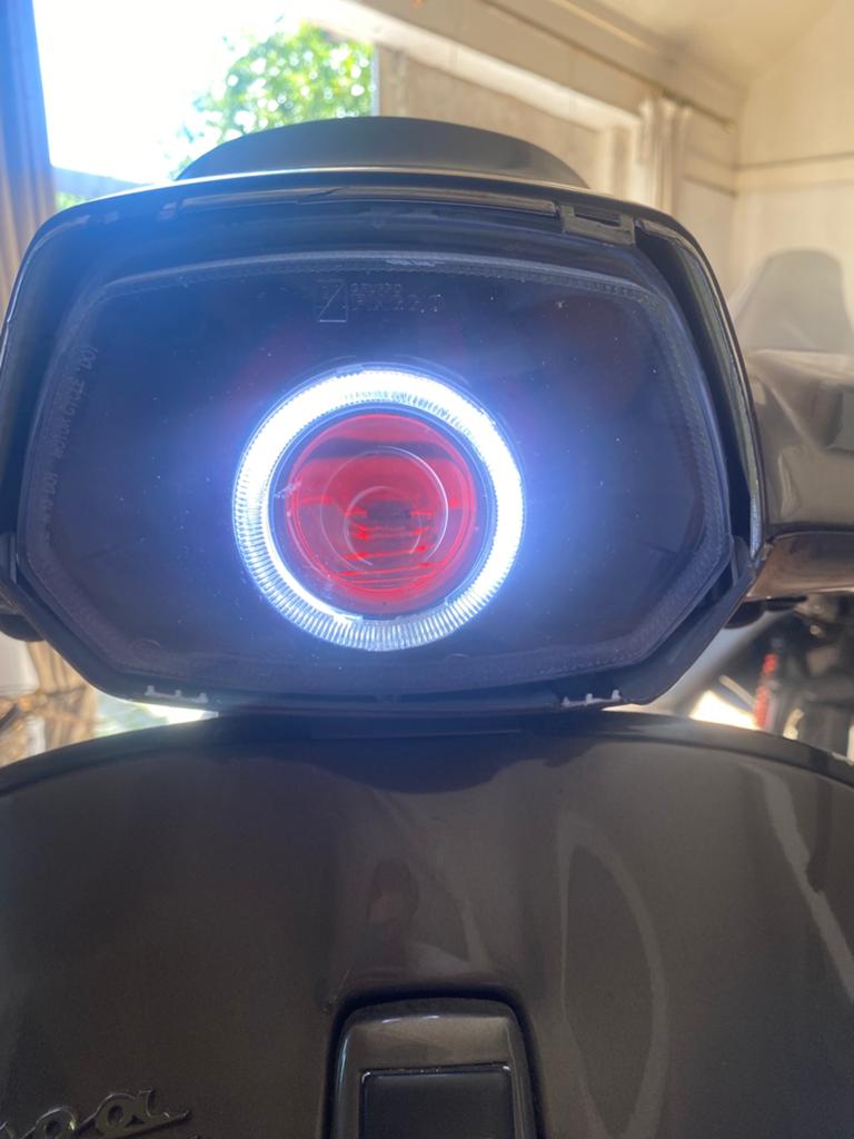 Vespa sprint (rode) angel eye - hele unit, Ophalen, Zo goed als nieuw, Koplamp, Vespa