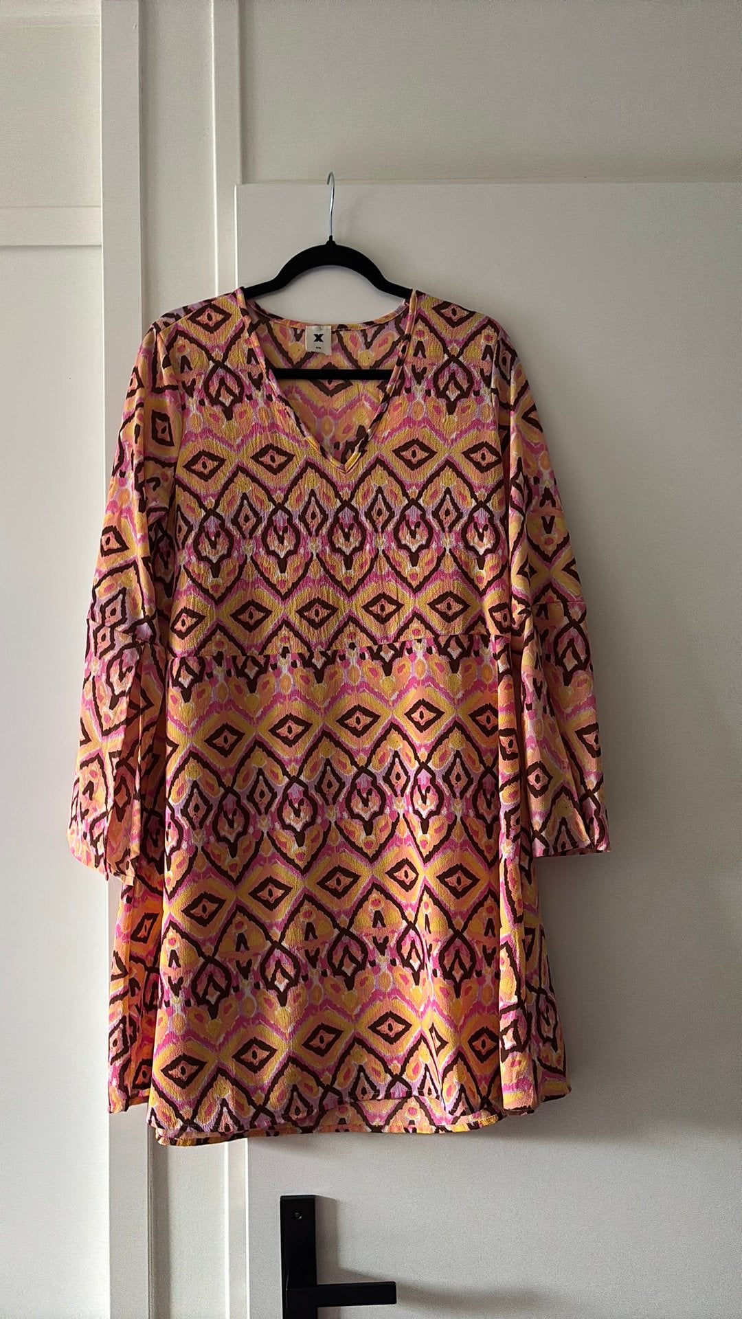 Jurk M/L 🔸🔺, Ophalen of Verzenden, Zo goed als nieuw, Maat 38/40 (M), Onder de knie