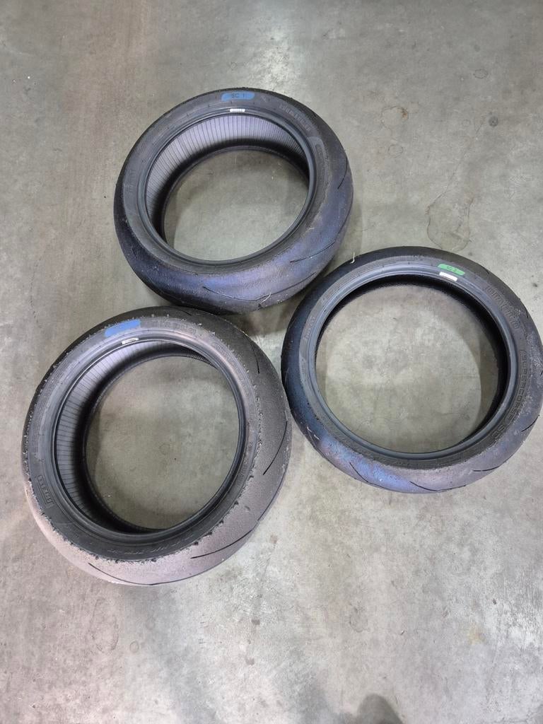 Pirelli Diablo Supercorsa SC, Motoren, Ophalen