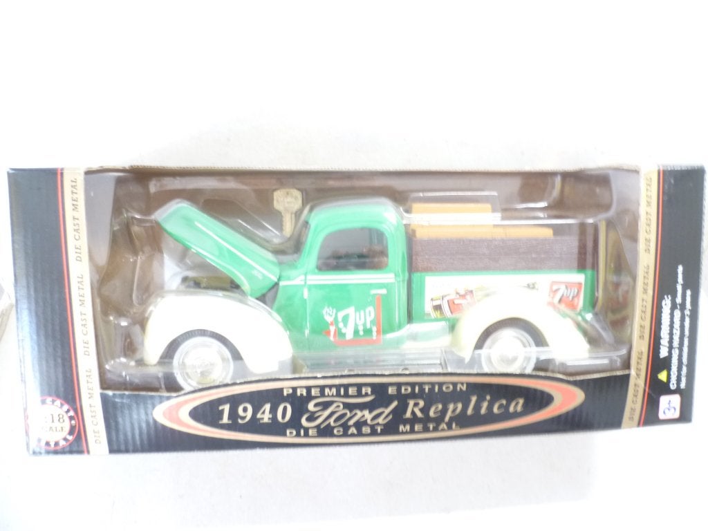 Golden Wheel 1940 Ford Pick Up reclame 7Up 1:18 modelauto, Ophalen of Verzenden, Nieuw, Auto, Overige merken