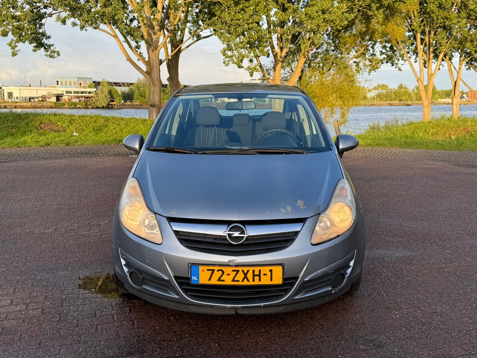 Opel Corsa 1.2 16V 5D WR 2007 Grijs, Auto's, Opel, Voorwielaandrijving, 4 cilinders, 1229 cc, 49 €/maand