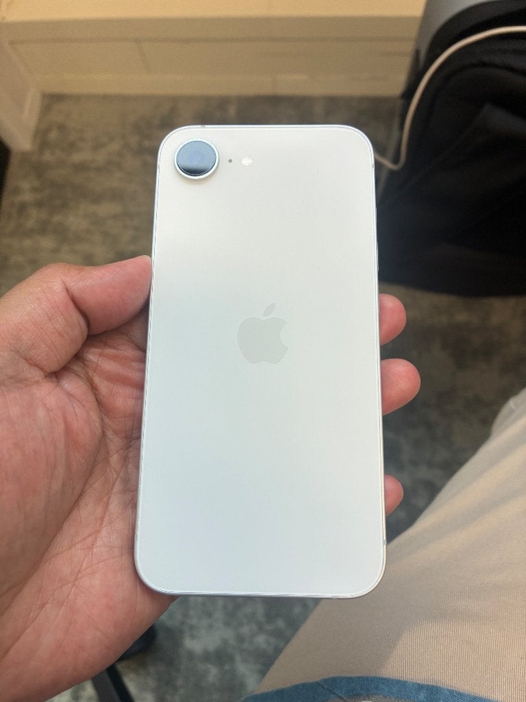 iPhone 16e 128GB Wit – ZGAN (Batterij 100% 🔋), Telecommunicatie, Mobiele telefoons | Apple iPhone, Wit, Ophalen of Verzenden