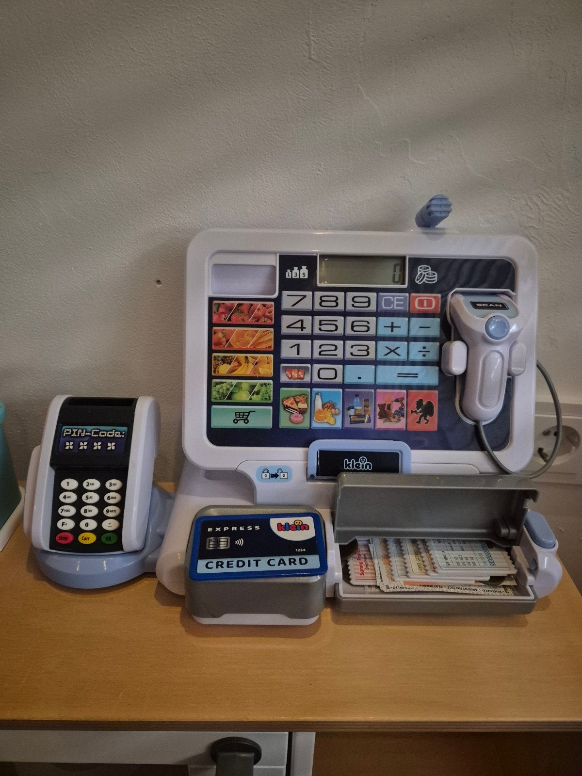 Klein kassa met PIN-automaat en creditcard, Ophalen, Gebruikt, Rekenen, Met licht