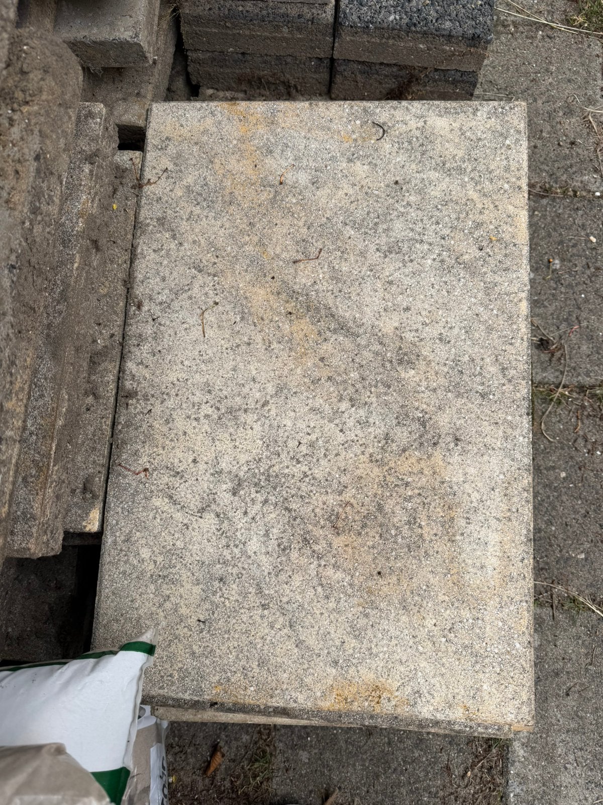 Mooie TuinTegels Gratis ZSM ophalen 20/25m2, Ophalen, Zo goed als nieuw, 10 m² of meer, Beton