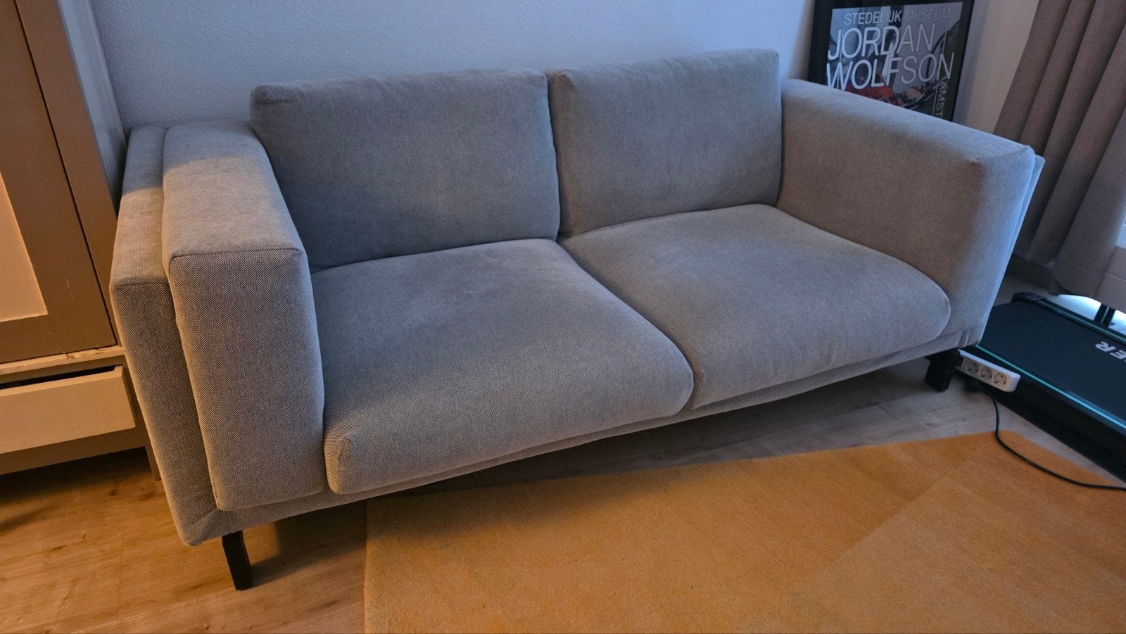 IKEA Nockeby 2-zitsbank grijs met zwarte poten, Ophalen, Tweepersoons, 75 tot 100 cm, Zo goed als nieuw