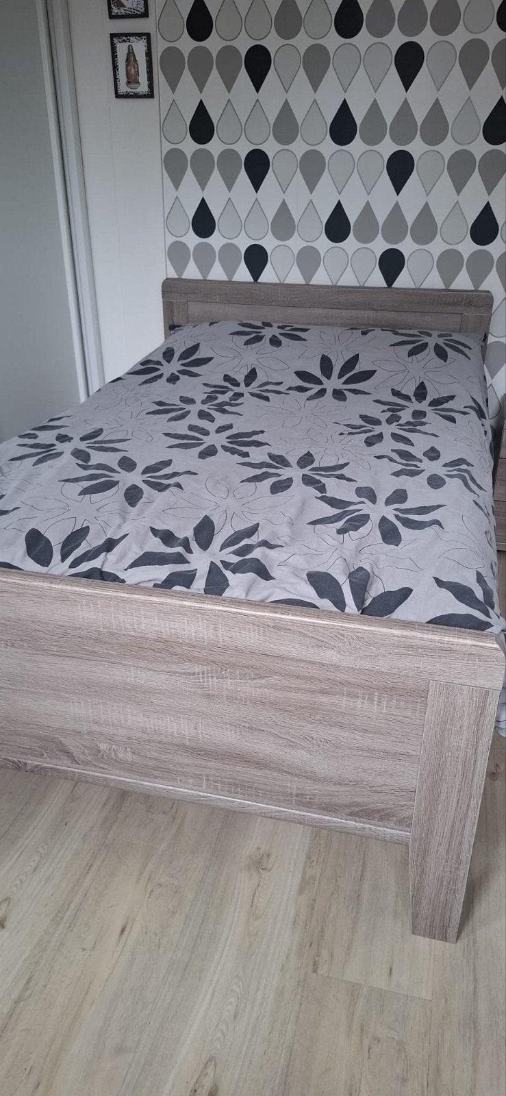 Eenpersoonsbed 120x220 met matras en lattenbodem, Huis en Inrichting, Slaapkamer | Bedden, Gebruikt, Ophalen of Verzenden, Twijfelaar