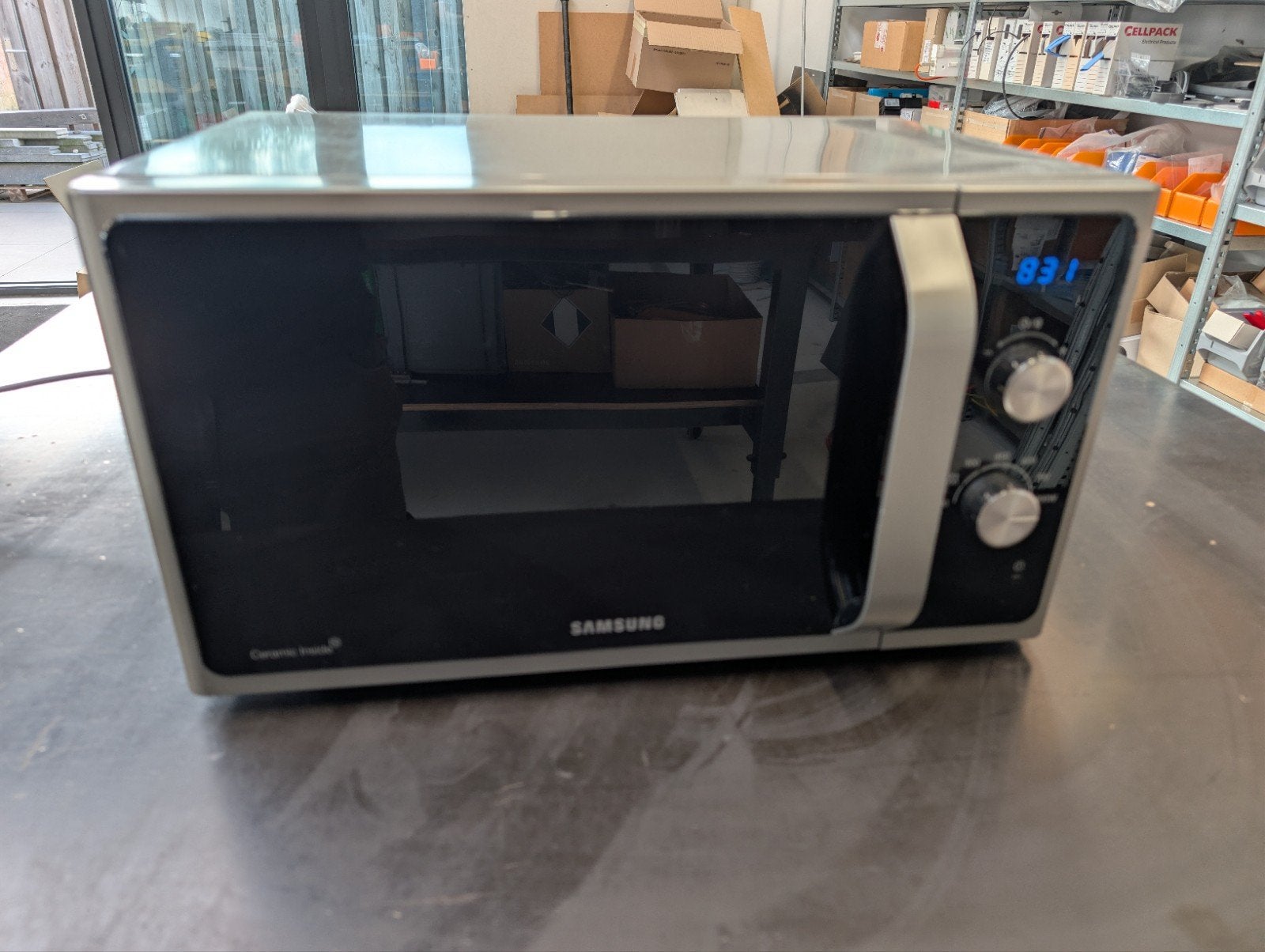 Samsung Solo Magnetron MS23F301EAS – 800W / 23 Liter, Ophalen, Gebruikt, Magnetron, Draaiplateau