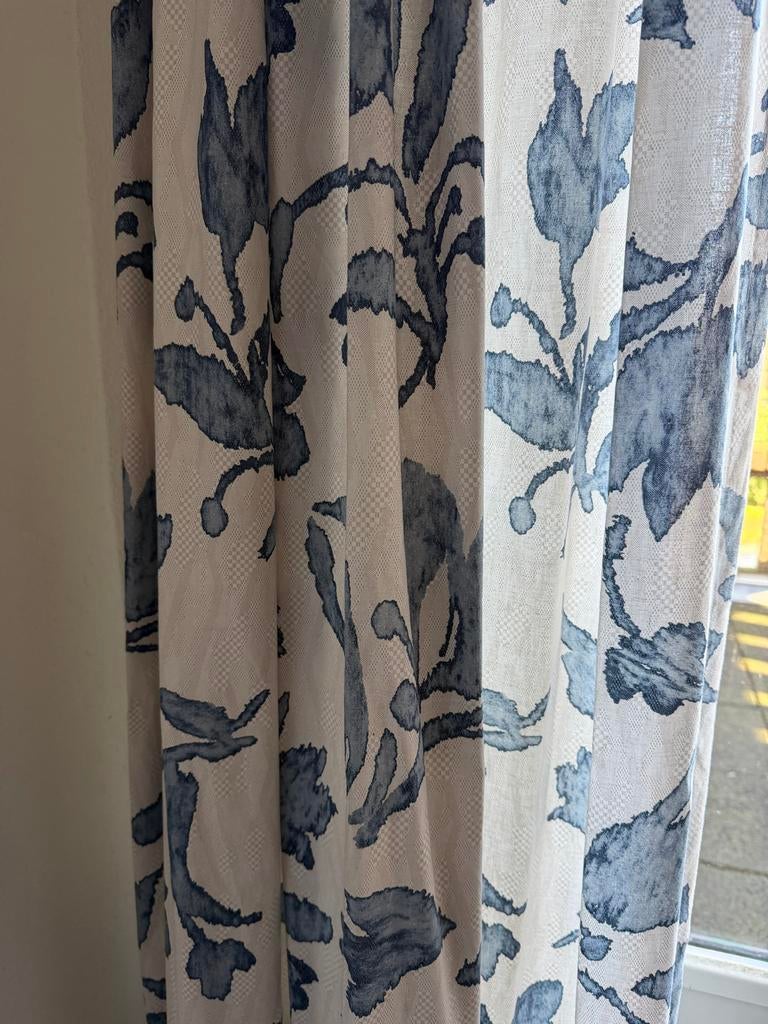 Gordijnen blauw bloemmotief met lussen voor roede, 200 cm of meer, Wit, Zo goed als nieuw, 50 tot 100 cm