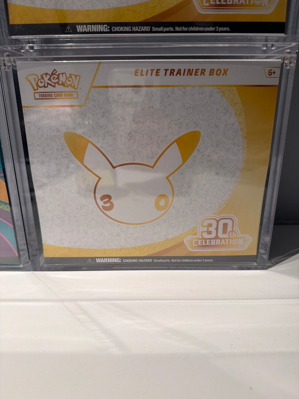 Pokémon Elite Trainer Box 30th Celebration, Ophalen of Verzenden, Nieuw, Boosterbox