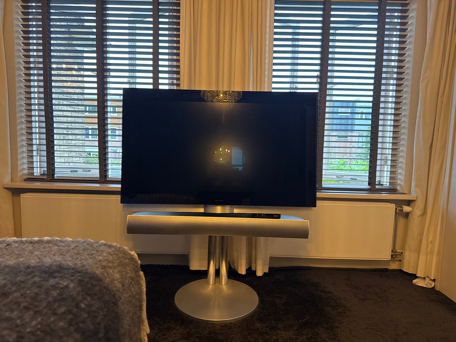 Bang & Olufsen BeoVision 7-40 TV met BeoLab 7-4 speaker, Overige merken, LCD, Ophalen of Verzenden, Zo goed als nieuw