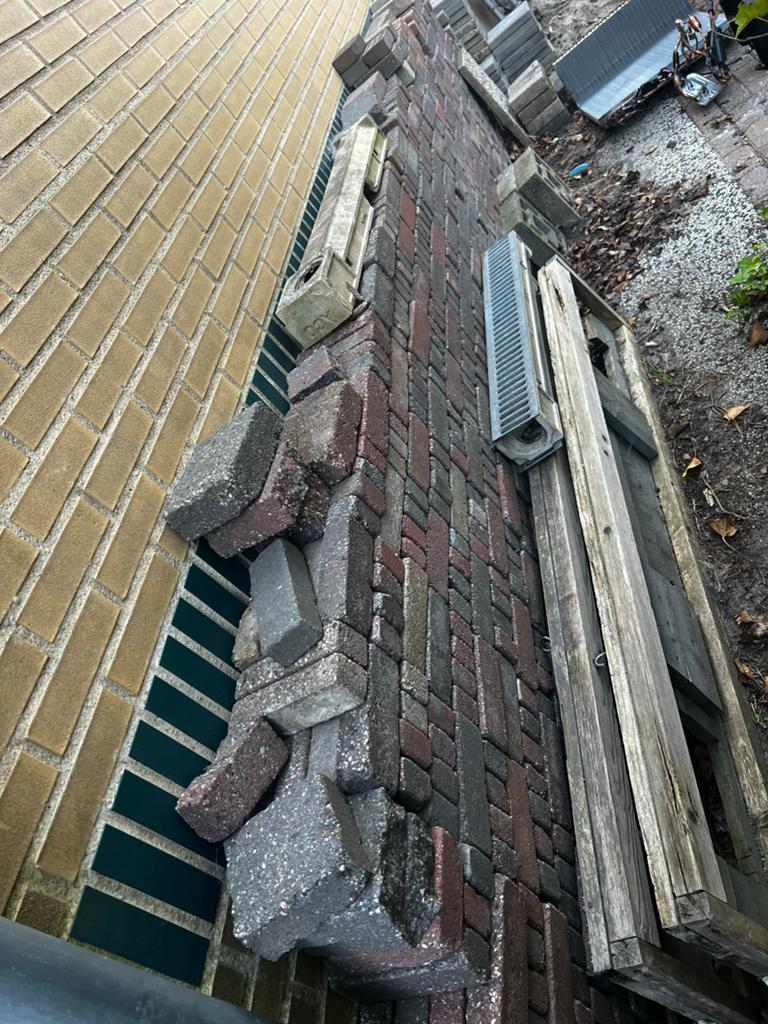 Gratis waaltjes stenen af te halen, Ophalen, Gebruikt, Klinkers, 10 m² of meer