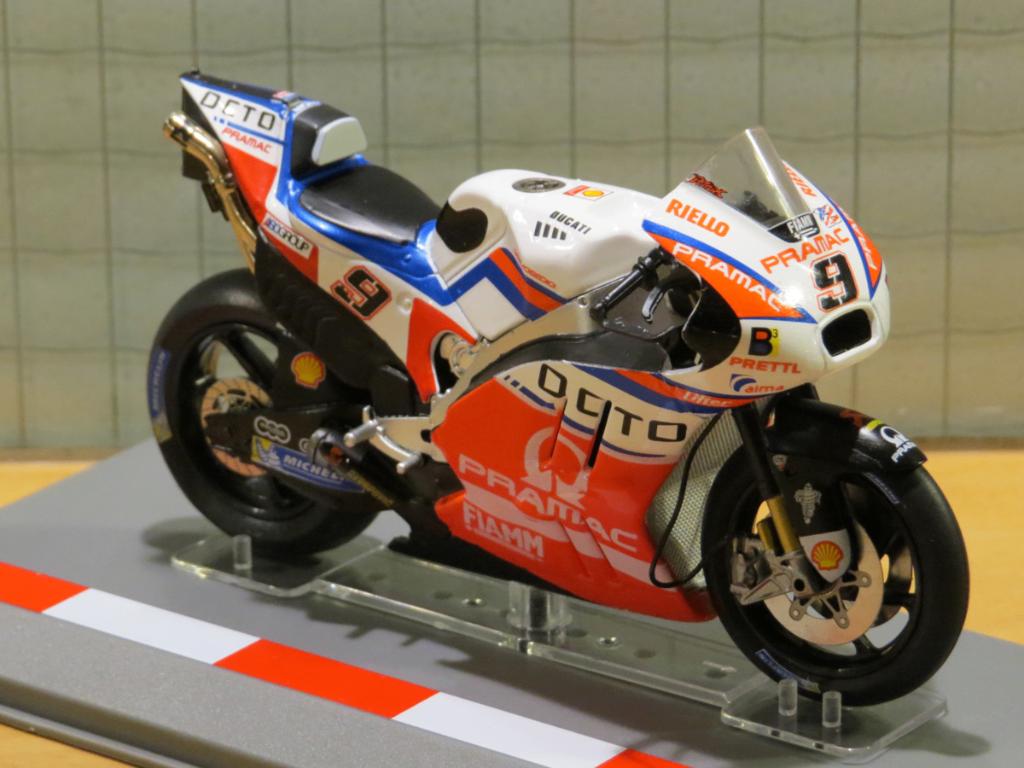 Danilo Petrucci Ducati desmosedici 2017 1:18 diecast, Overige merken, Serviceclientele@altaya.be, Nieuw, Ophalen of Verzenden