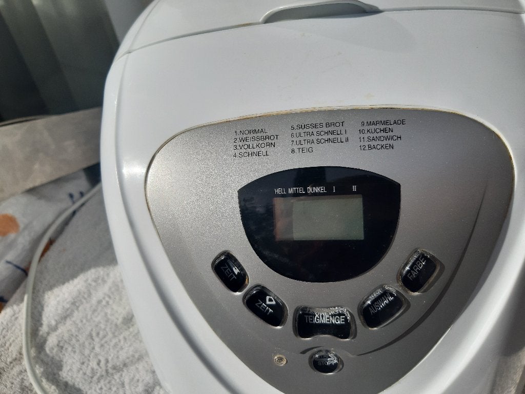Clatronic Broodbakmachine type BBA 2605;, Witgoed en Apparatuur, Broodbakmachines, Gebruikt, 1600 gram deeg of meer, Kijkvenster
