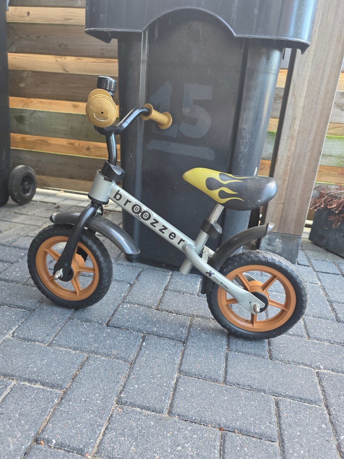 Broozzer loopfiets - Ideaal voor jonge avonturiers, Ophalen of Verzenden, Gebruikt, Minder dan 16 inch, Broozzer