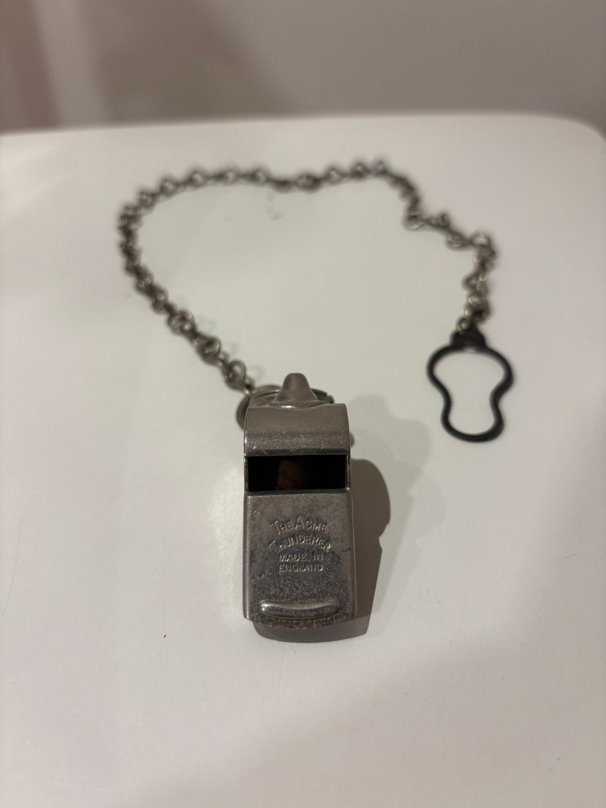Vintage Acme Thunderer fluitje met ketting – Engeland, Ophalen of Verzenden