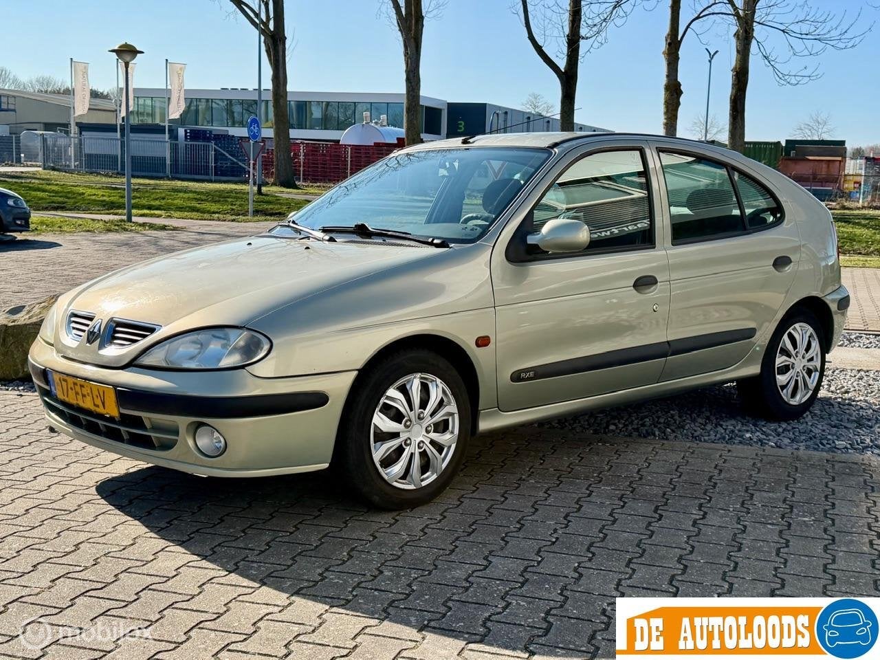 Renault Megane 1.6-16V RXE | Automaat | NAP | APK 03-2027, Auto's, Renault, 4 cilinders, 49 €/maand, 595 kg, 107 pk