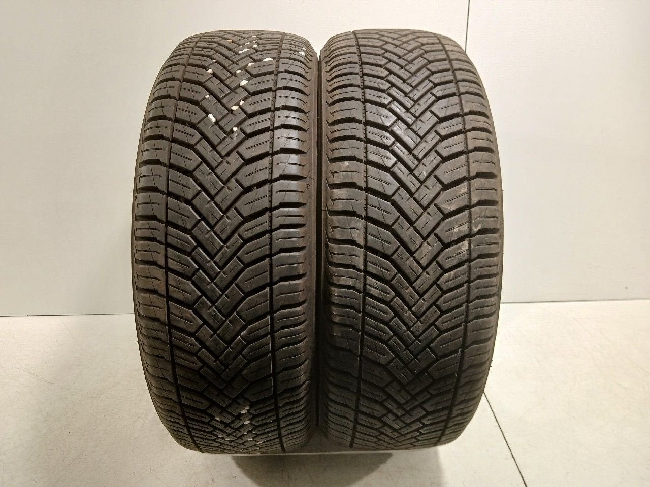 Bandenset 2 stuks 4-Seizoenen 195 60 R15, Onderdelen@venauto.nl, Van der Ven Autorecycling B.V., Gebruikt, 15 inch