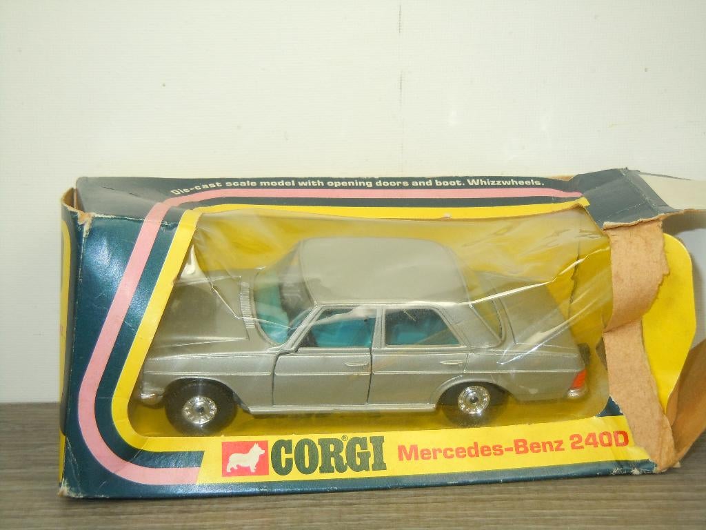 Mercedes 240D - Corgi 285 England, Corgi, Engeland, Auto, Zo goed als nieuw
