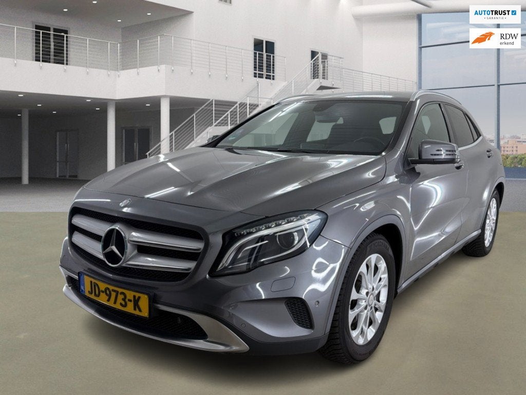 Mercedes-Benz GLA-klasse 200 Prestige / NL PRIJS 11499, Auto's, Mercedes-Benz, Bi-Xenon koplampen, Gebruikt, Euro 6, 715 kg