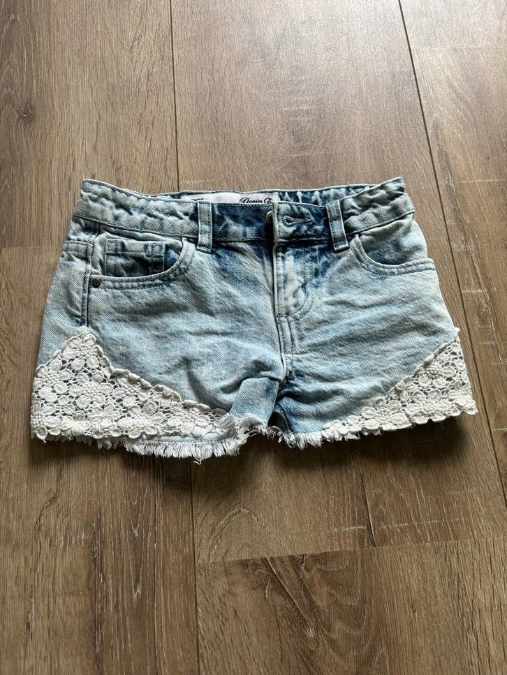 kort spijkerbroekje maat 122, Kinderen en Baby's, Kinderkleding | Maat 122, Ophalen of Verzenden, Gebruikt, Meisje, Broek