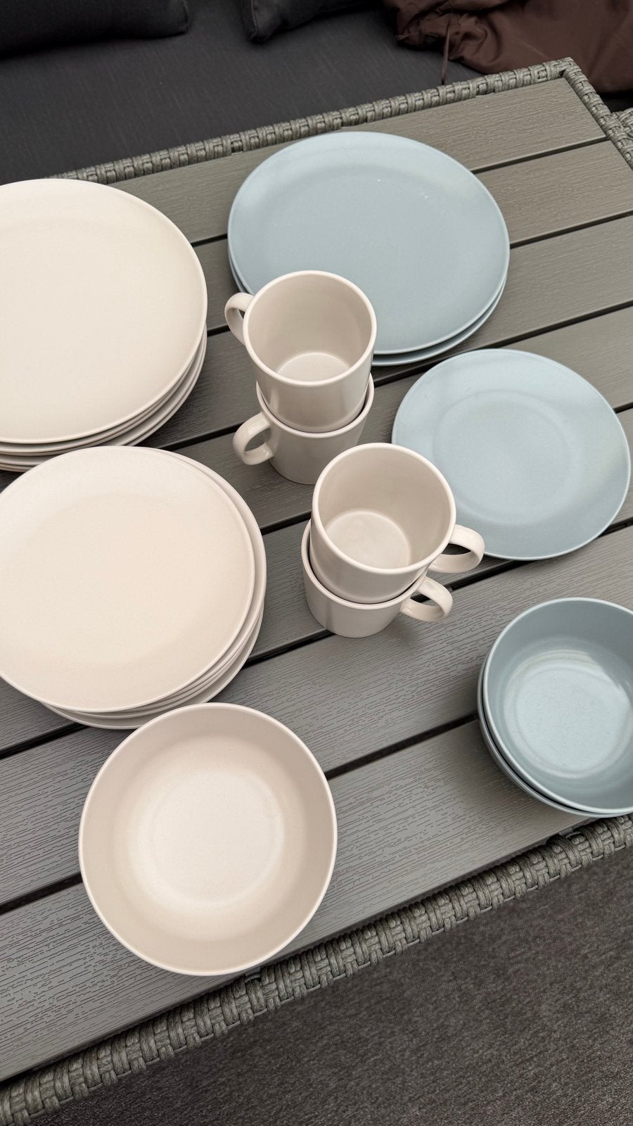 IKEA FÄRGKLAR Servies - Beige en Lichtblauw, IKEA, Ophalen of Verzenden, Zo goed als nieuw, Modern