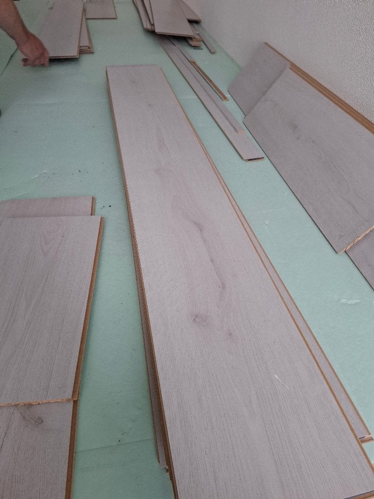 Gratis 60m2 laminaat vloer, Ophalen, 50 tot 150 cm, 10 m² of meer, 10 tot 30 cm