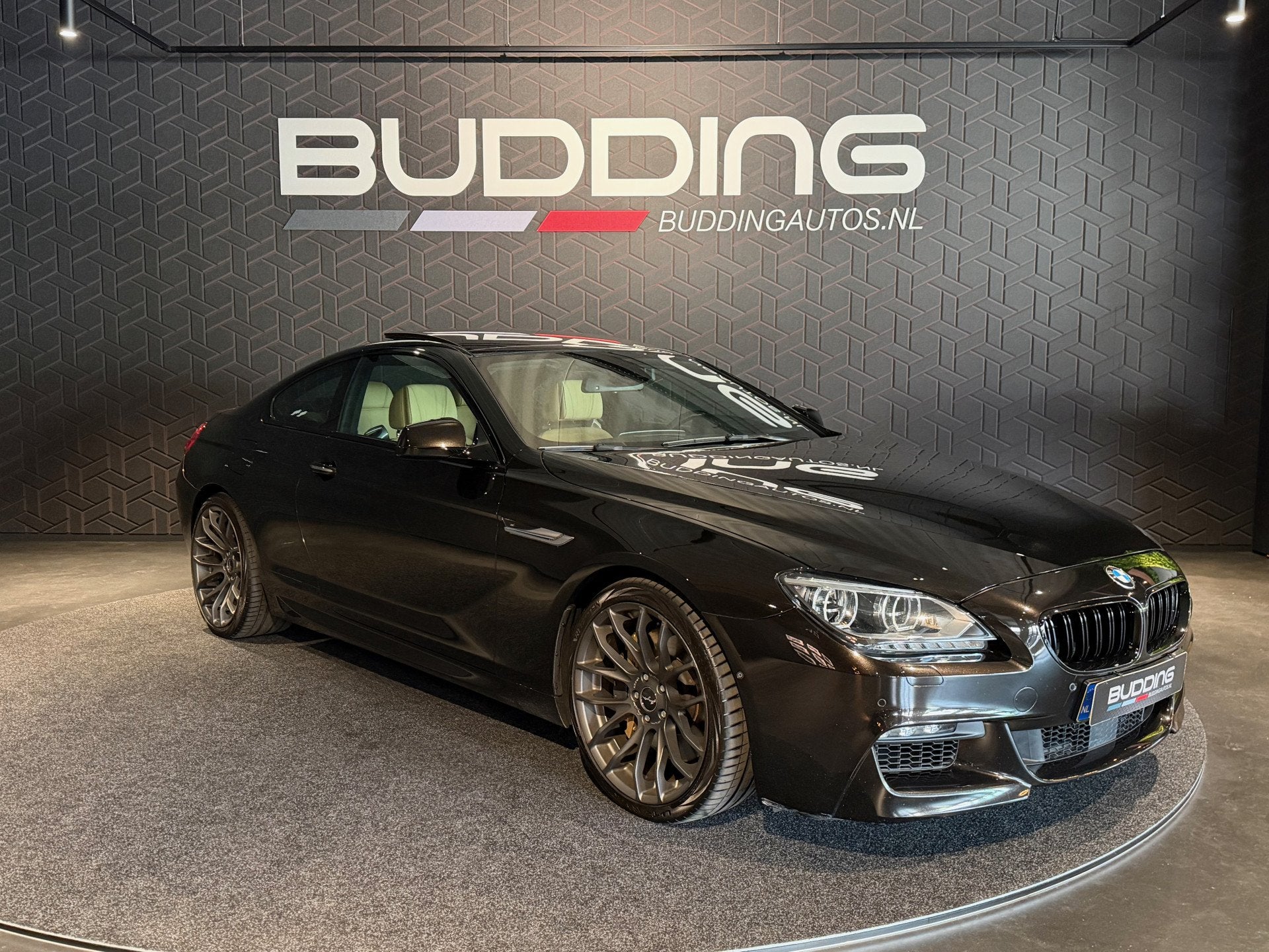 BMW 6 Serie 650i High Exe | M-sport | Soft-close | Orig NL |, Auto's, Automaat, Euro 5, Gebruikt, 8 cilinders