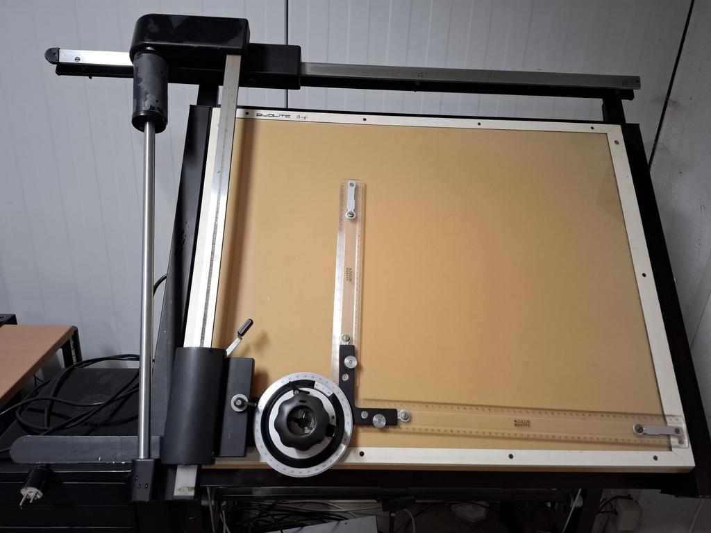 Professionele tekentafel met overtrek lamp, Ophalen of Verzenden, Zo goed als nieuw, Overige typen