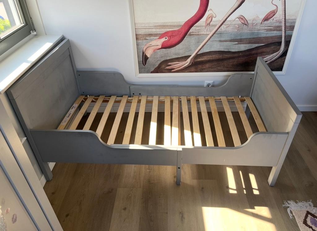IKEA Sundvik bed overgeverfd grijs, Ophalen, 85 tot 100 cm, Gebruikt, Lattenbodem