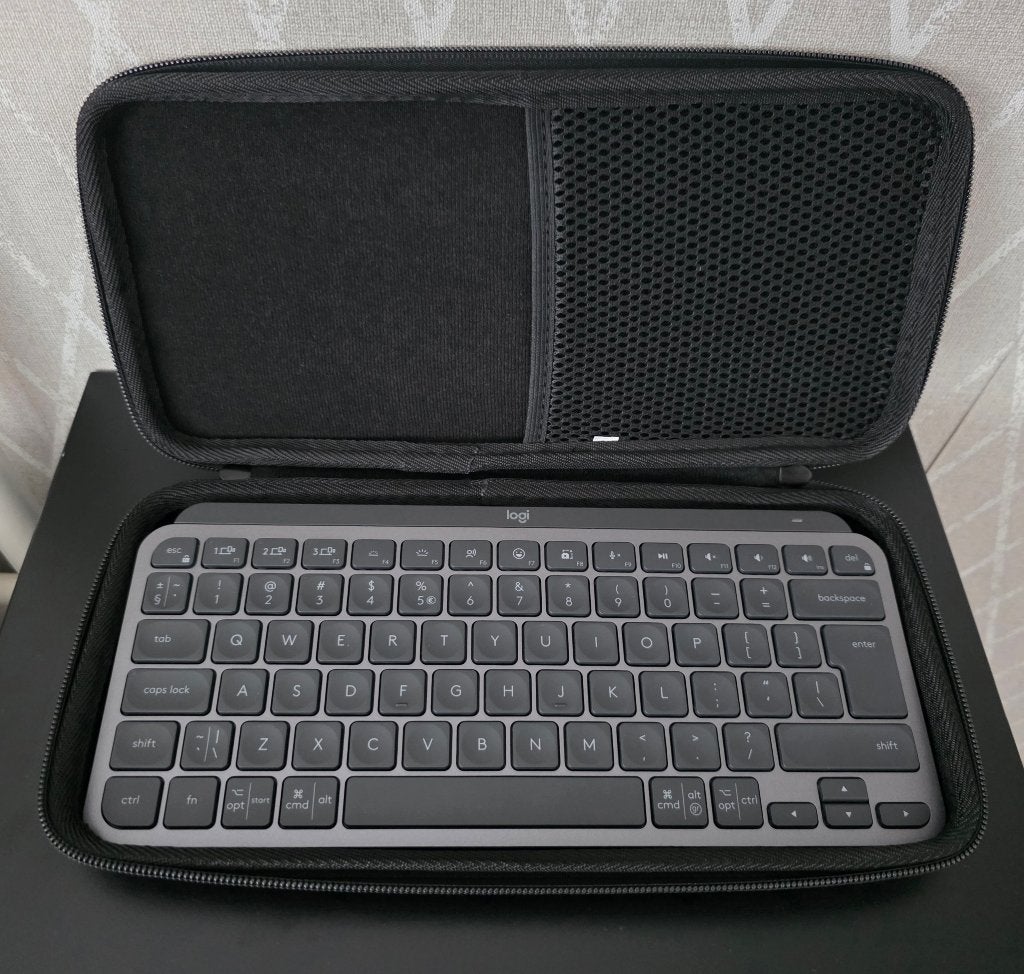 Logitech MX Keys Mini Graphite + Harde Draagtas, Computers en Software, Toetsenborden, Ophalen, Oplaadbaar, Logitech, Zo goed als nieuw