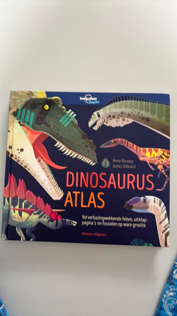 Lonely planet - Dinosaurusatlas, James Gilleard; Anne Rooney, Non-fictie, Ophalen of Verzenden, Zo goed als nieuw