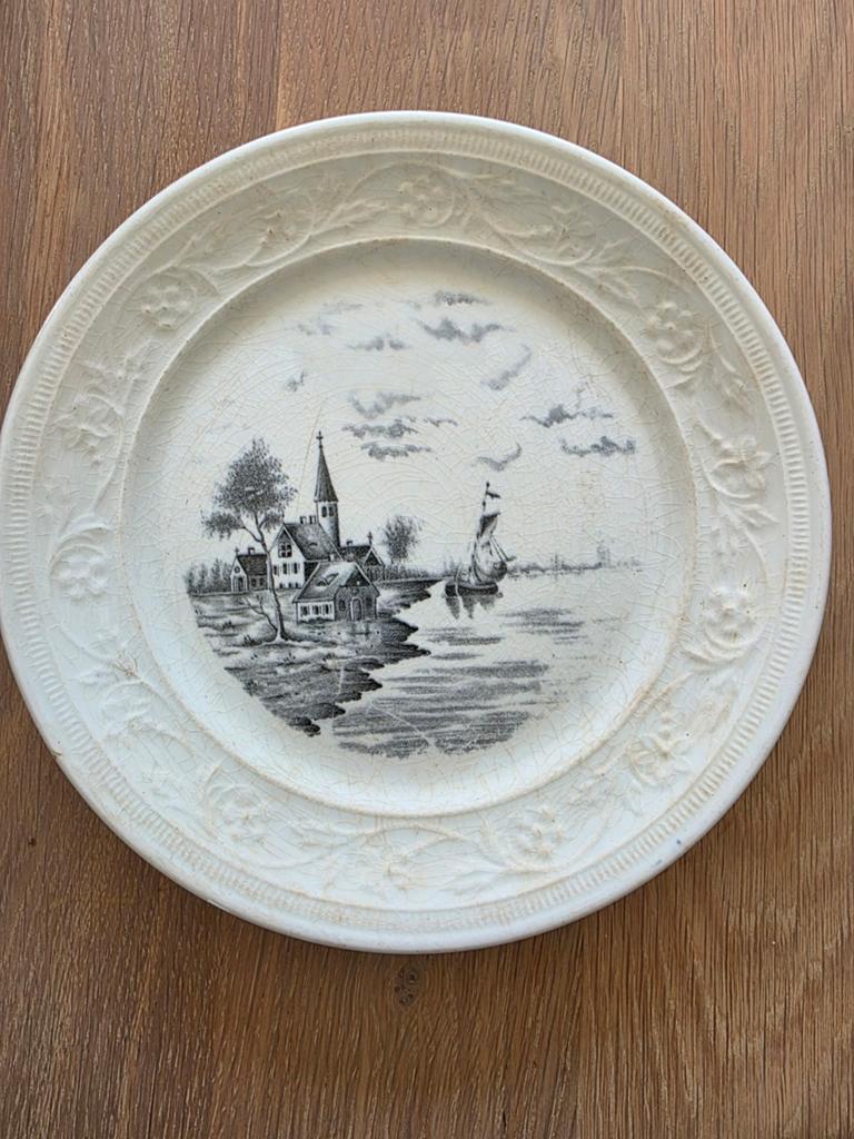 Antiek Petrus Regout Maastricht Holland bord, Antiek en Kunst, Ophalen