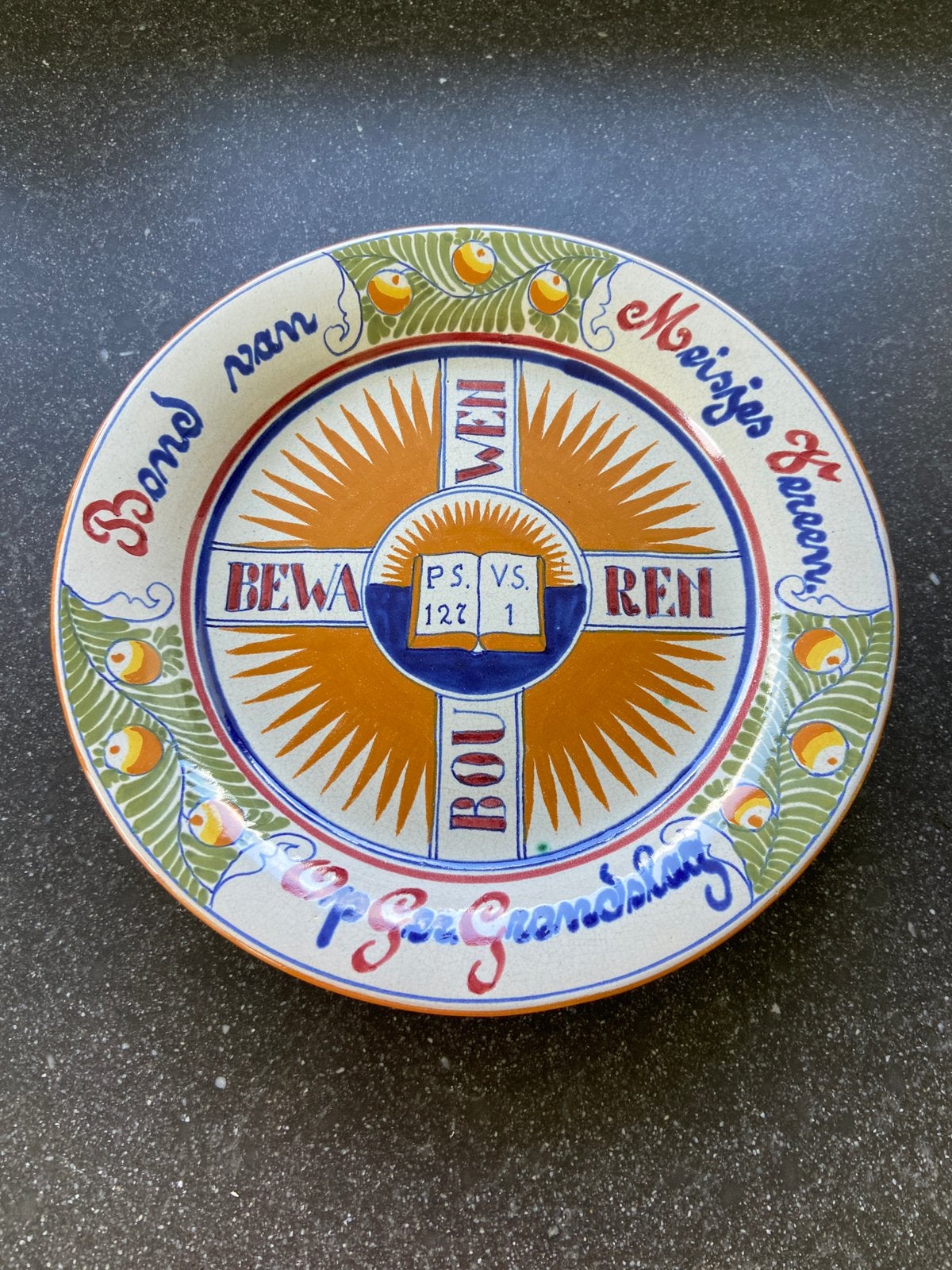 Wandbord Oud Delft Bond van Meisjes vereniging Gereformeerd, Antiek en Kunst, Antiek | Wandborden en Tegels, Ophalen of Verzenden