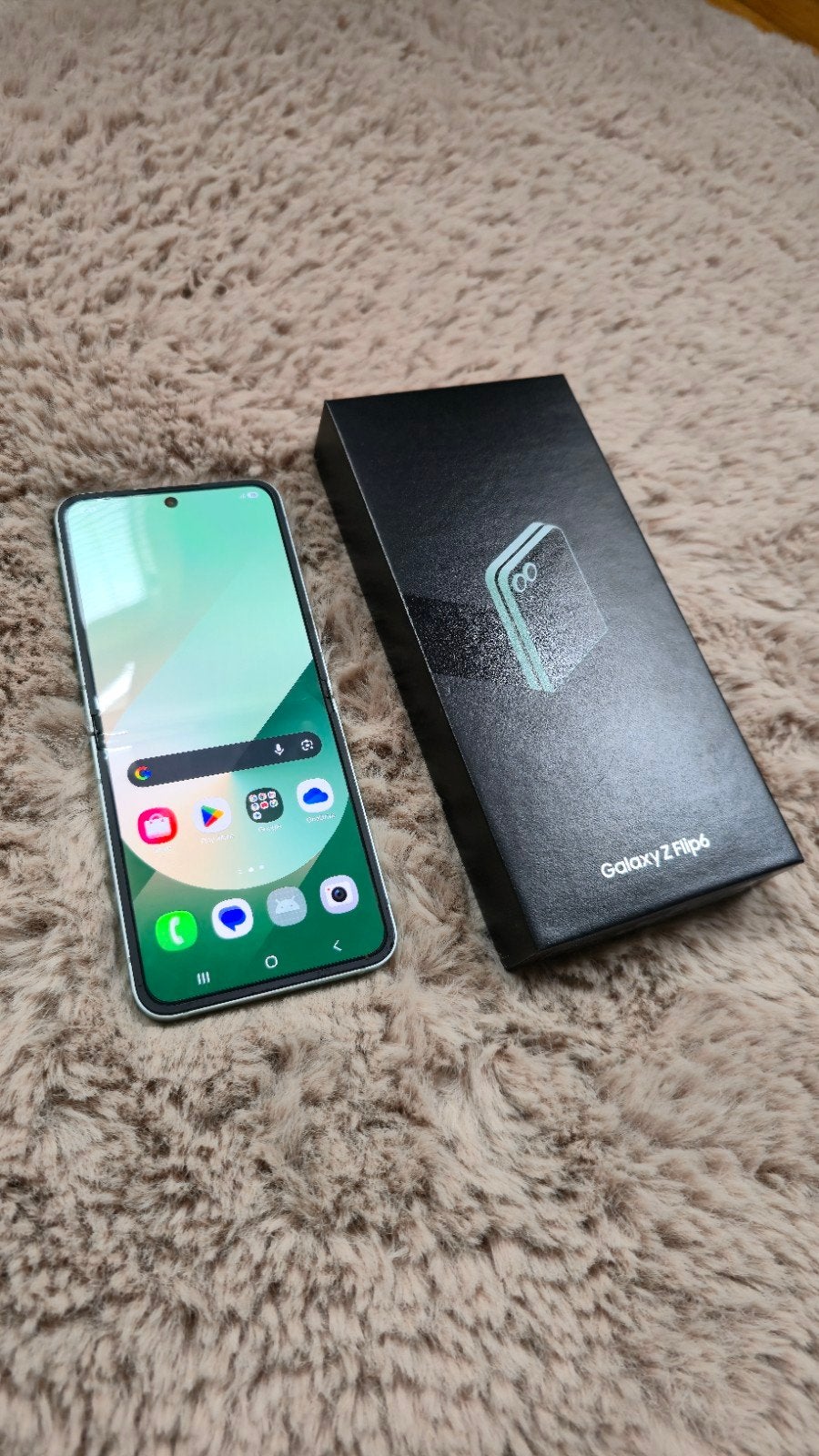 Samsung Galaxy Z Flip 6 256GB Mint, Ophalen, Overige kleuren, Touchscreen, Zo goed als nieuw