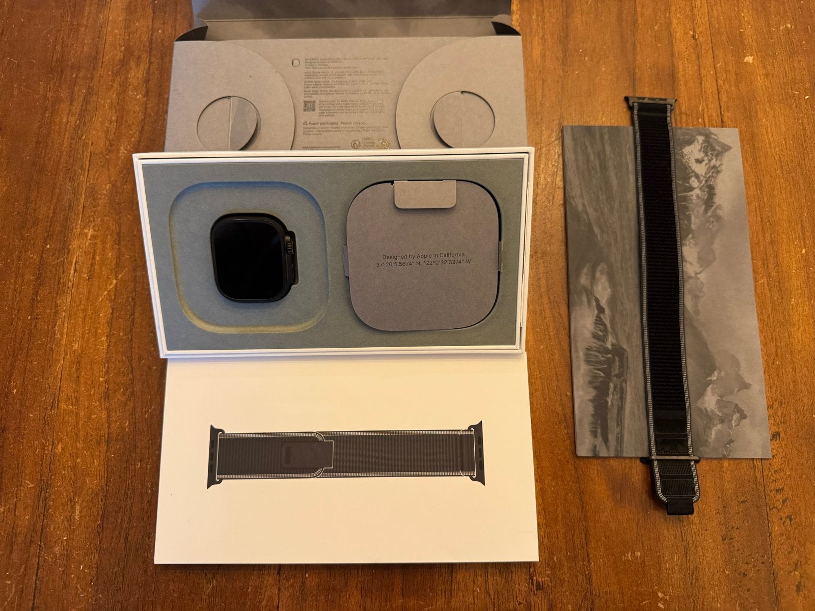 Apple Watch Ultra met Alpine Loop bandje, Sieraden, Tassen en Uiterlijk, Smartwatches, Ophalen, Afstand, Zwart, IOS