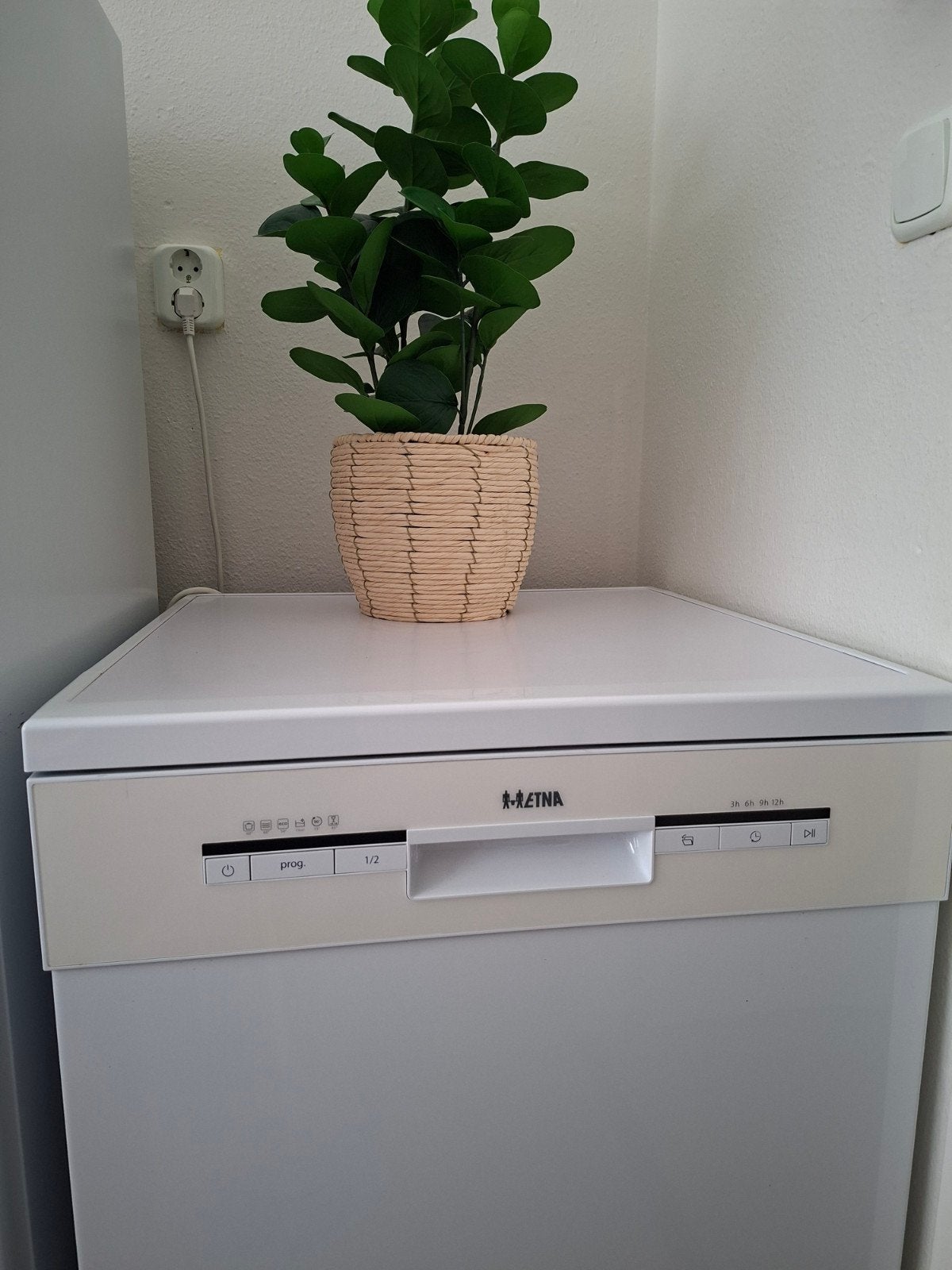 ETNA VRIJSTAANDE VAATWASSER 1.5 jr ZGAN WEGENS NIEUWE KEUKEN, Witgoed en Apparatuur, Ophalen, Zo goed als nieuw, Minder dan 85 cm
