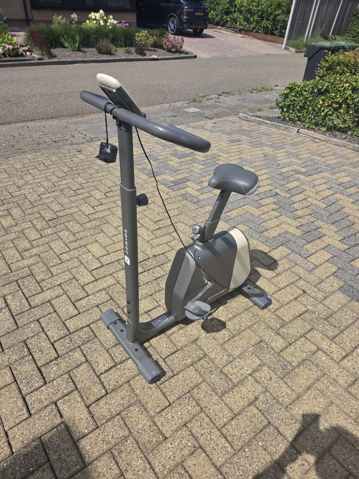 DOMYOS hometrainer met elektronisch verstelbare weerstand, Ophalen