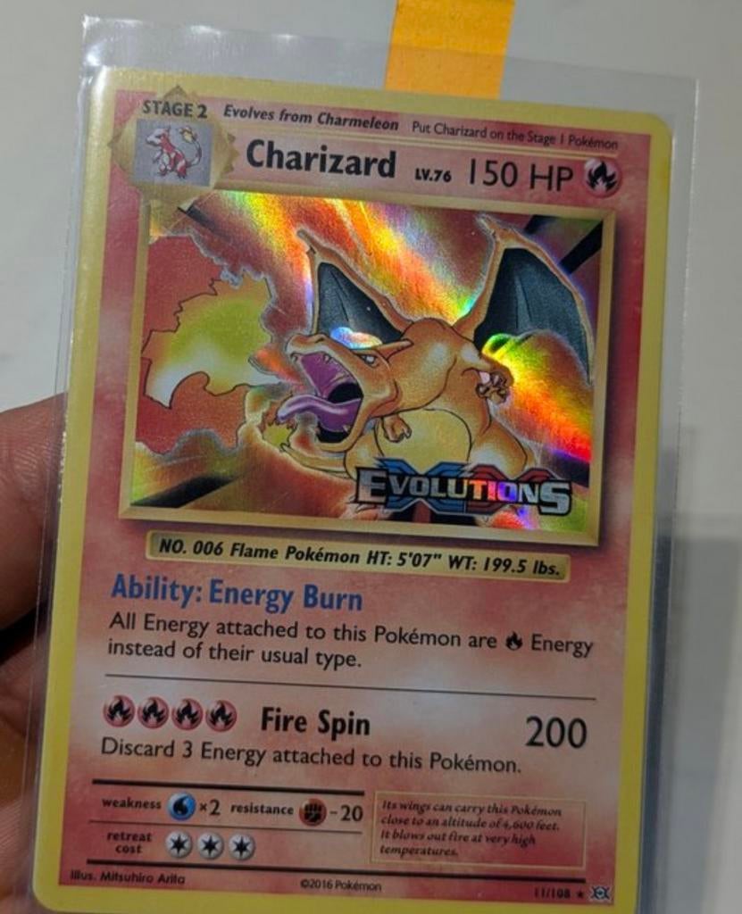 Charizard Pokémon Kaart Evolutions 11/108 Holo, Hobby en Vrije tijd, Verzamelkaartspellen | Pokémon, Ophalen of Verzenden, Zo goed als nieuw