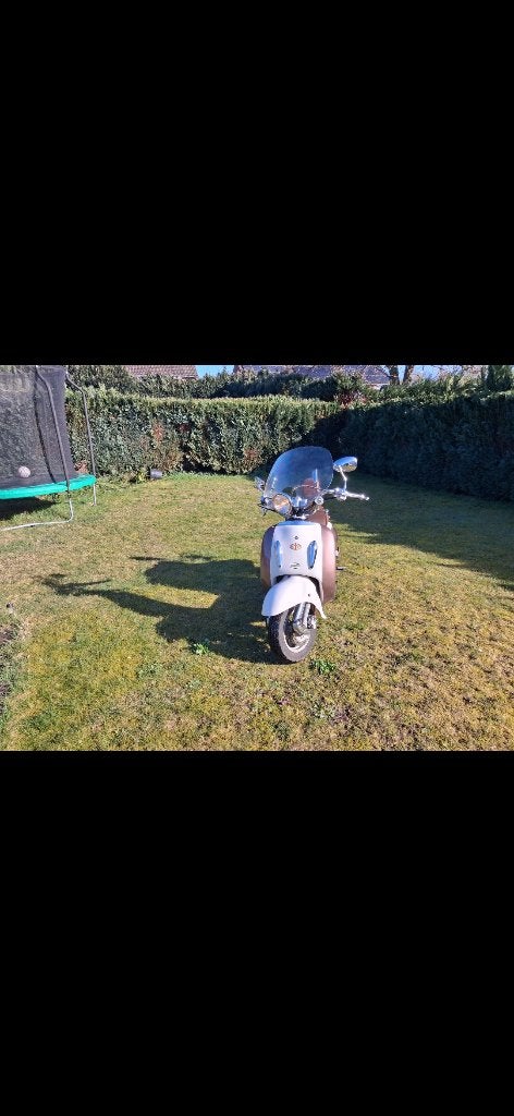 Kilerbee scooter blauw kenteken, Fietsen en Brommers, Gebruikt, Benzine, Ophalen, Overige merken