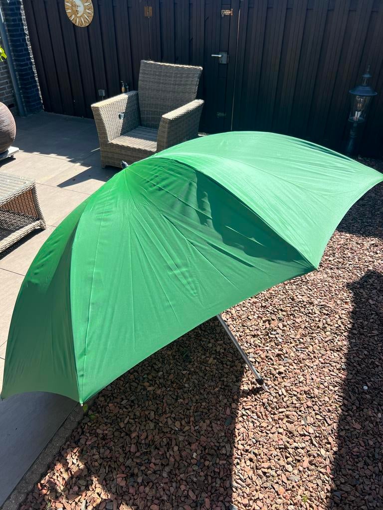 Visparaplu Karper XL 180cm NIEUW, Watersport en Boten, Hengelsport | Karpervissen, Ophalen of Verzenden, Gebruikt, Overige typen