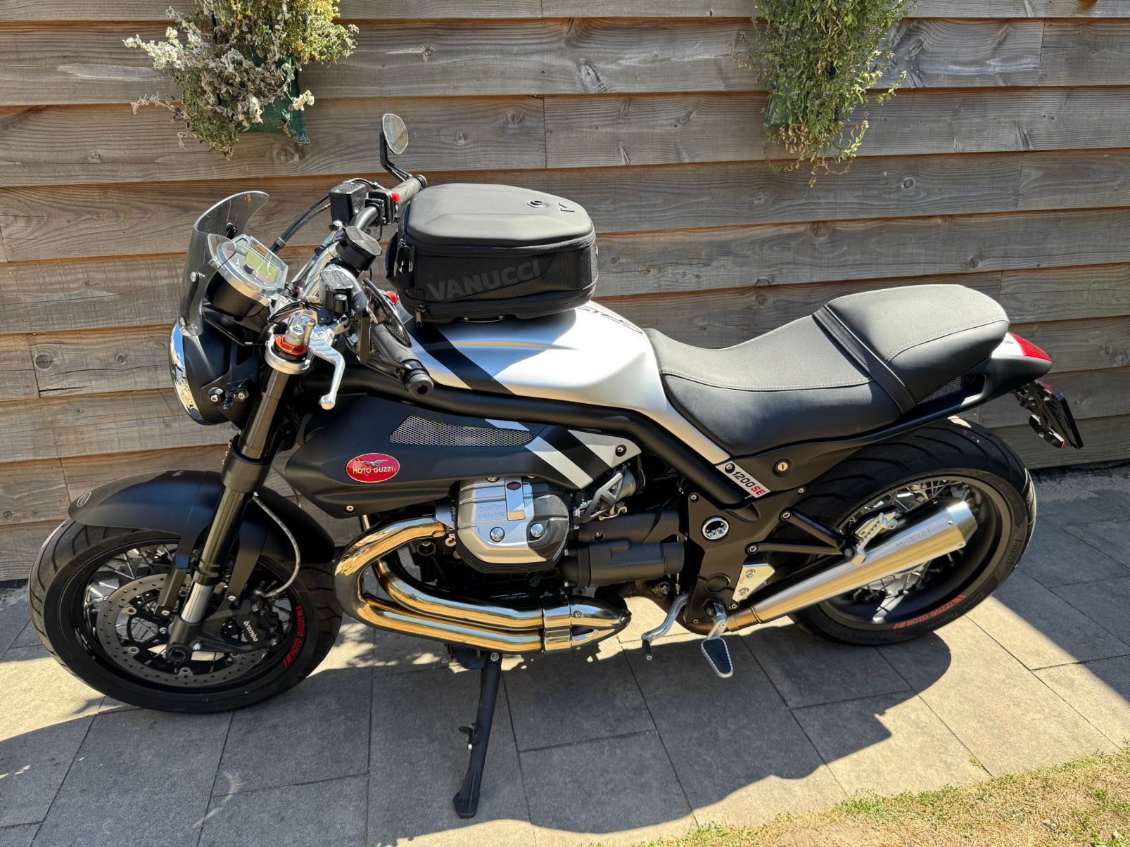 Tanktas Vannucci 5-8L met custom tankring Moto Guzzi Griso, Motoren, Ophalen of Verzenden, Gebruikt