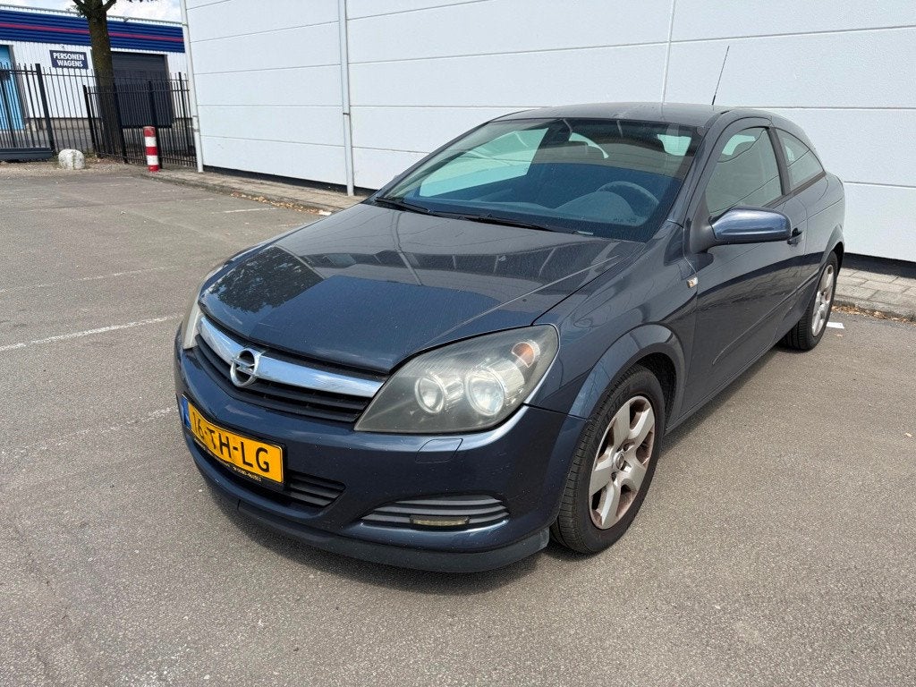 Opel Astra GTC 1.6 Edition, Voorwielaandrijving, 15 km/l, 4 cilinders, 620 kg