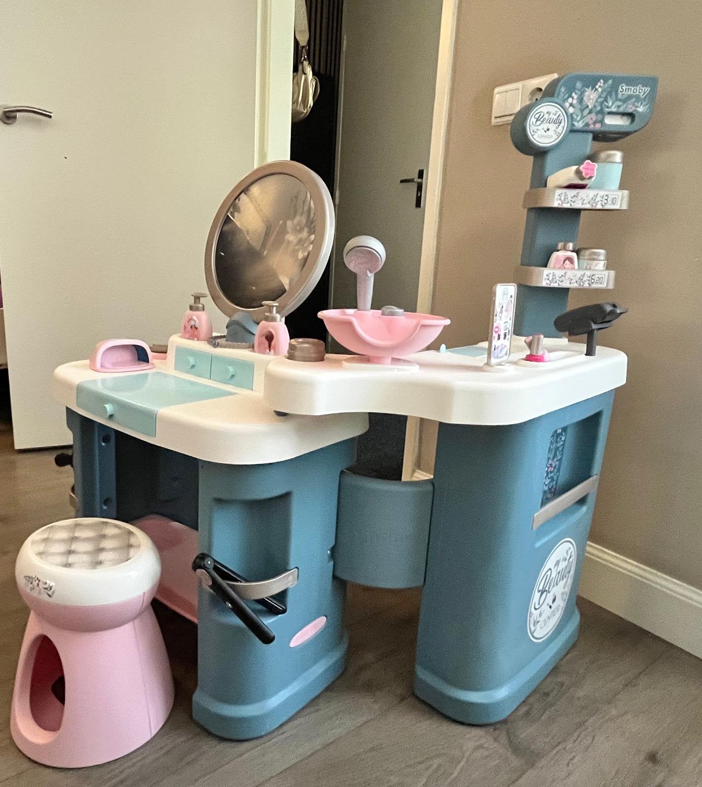 Smoby schoonheidssalon met leuke accesoires!, Ophalen, Zo goed als nieuw, Jongen of Meisje