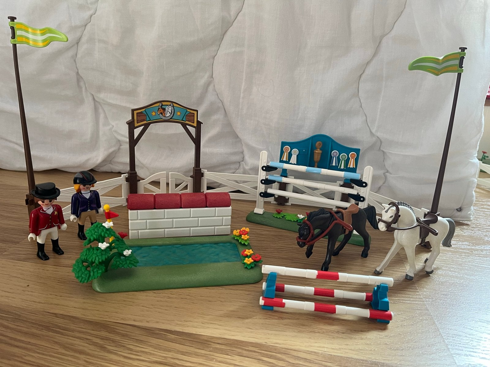 Playmobil Paardenshow/Springparcours met accessoires, Complete set, Overige typen, Ophalen of Verzenden, Zo goed als nieuw