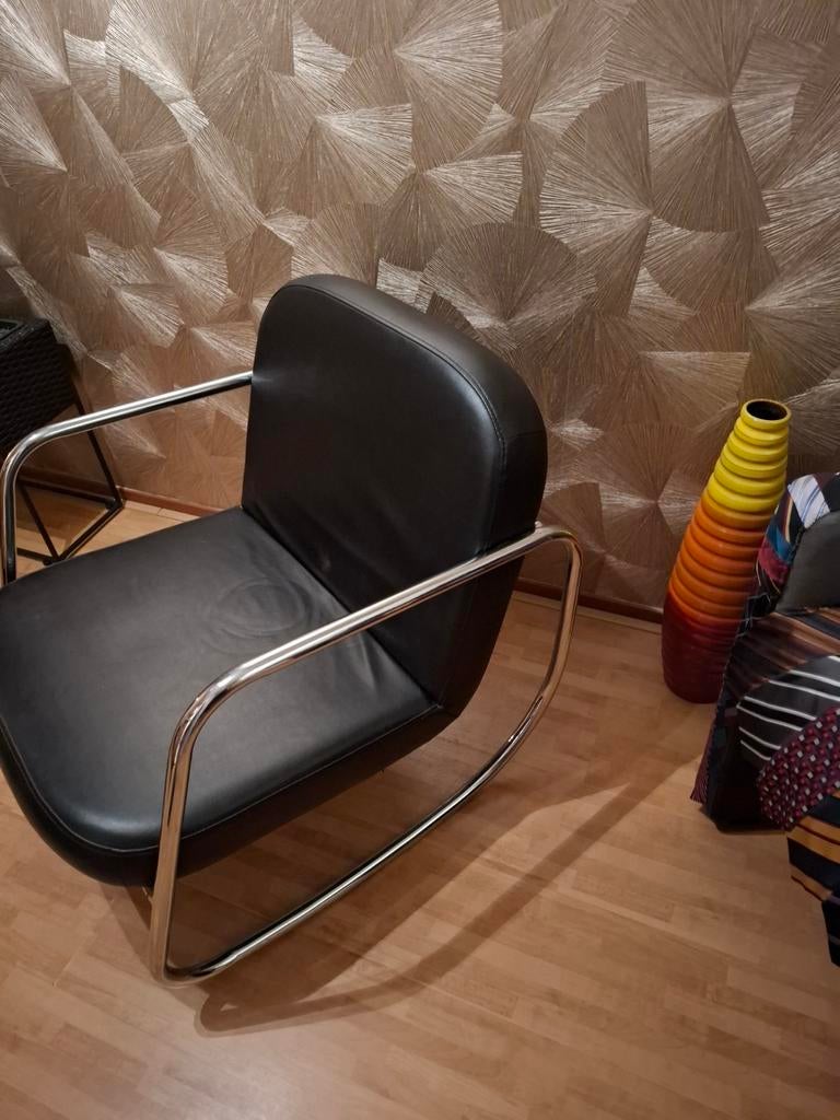 Oude vintage  schommelstoel, Huis en Inrichting, Stoelen, Ophalen, Gebruikt, Zwart, Eén
